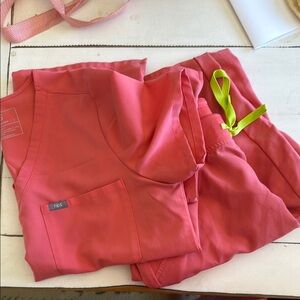 Figs Coral Scrub Set with Lime Accent